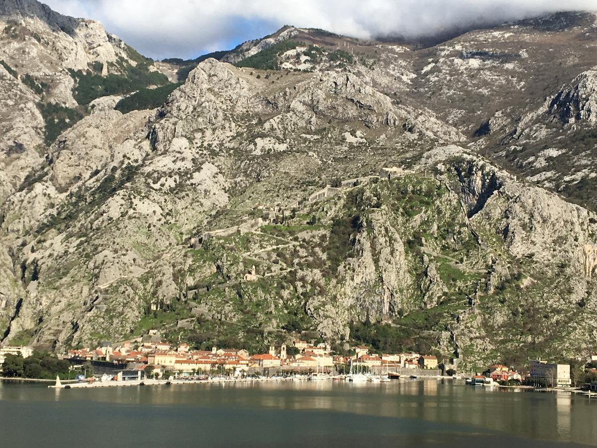 Apartment Fjord Waterfront Kotor Luaran gambar